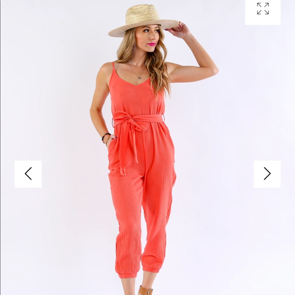 Coral jumper